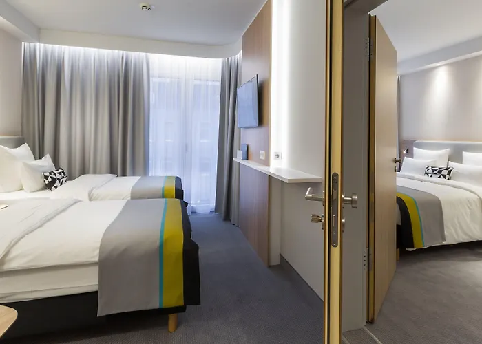 Express - By Ihg 3*