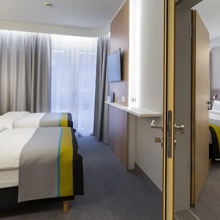 Express - By Ihg 3*