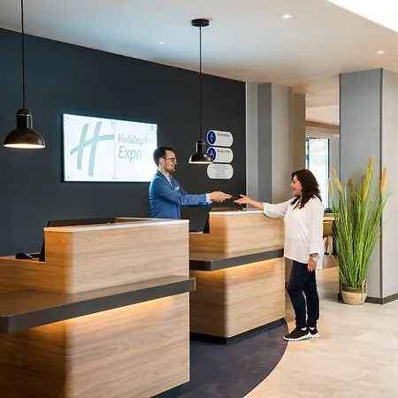 Hotel Express - By Ihg 3*