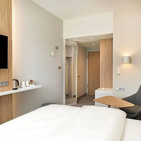 Express - By Ihg 3*