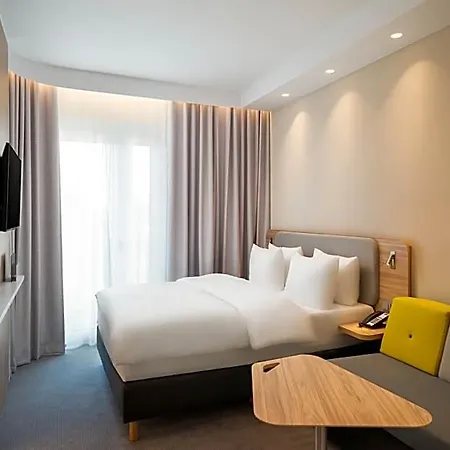 Express - By Ihg 3*
