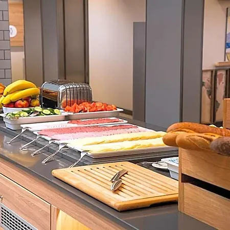 Express - By Ihg Hotel 3*