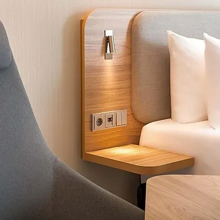 Express - By Ihg