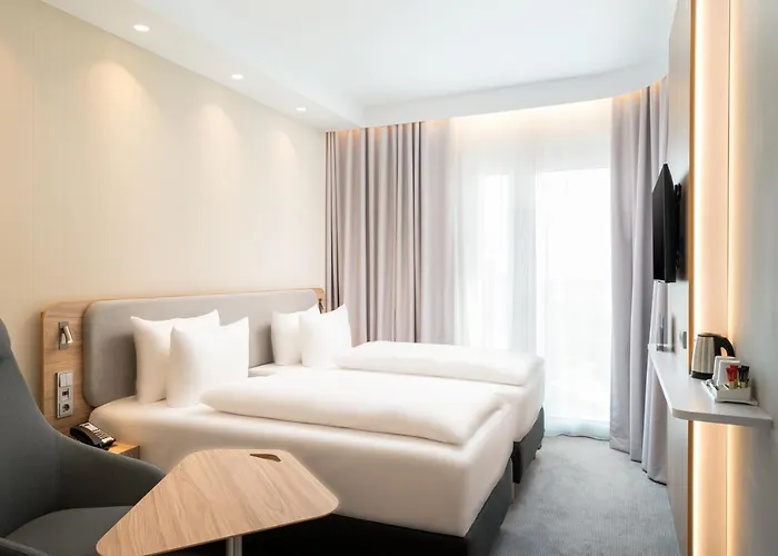 Express - By Ihg روزنهايم
